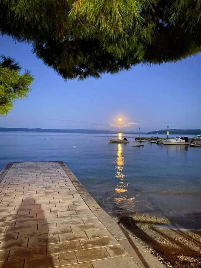 Apartment Lukas Galileo Izuzetan Makarska Ngoại thất bức ảnh